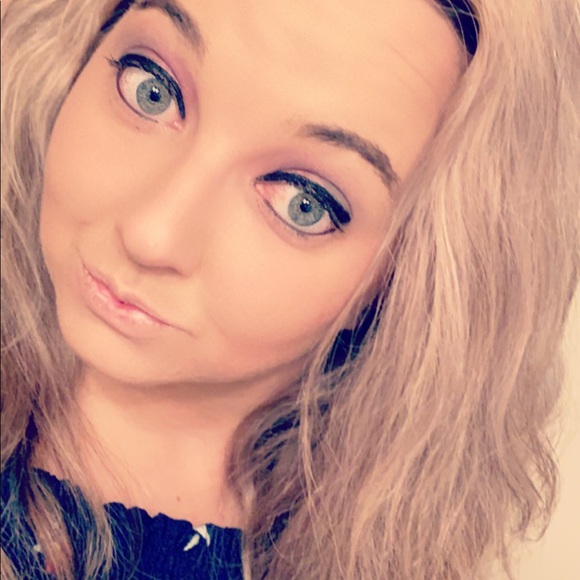 Meet your Posher, Eva - Picture 1 of 1